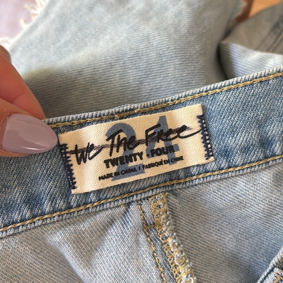 We the Free Harlie Denim Frayed Hem Shorts - Picture 5 of 5